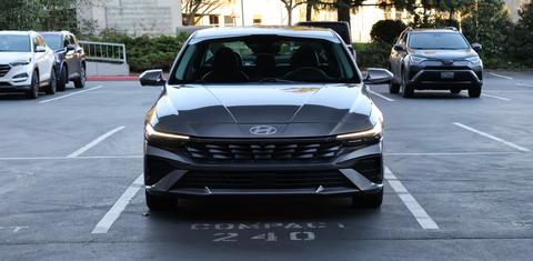 Hyundai Elantra 2024