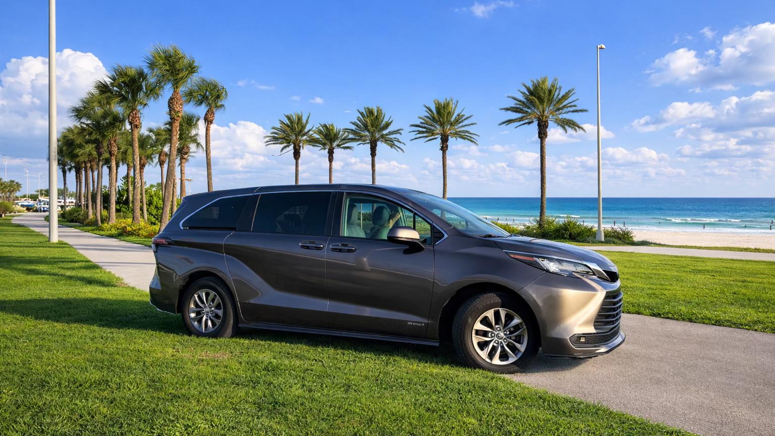 Toyota Sienna 2021 in Tampa, FL