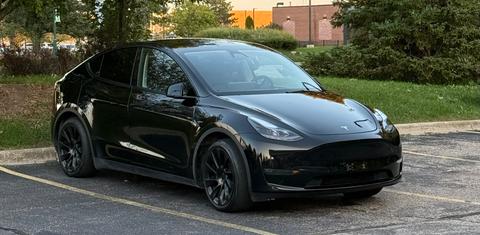 Tesla Model Y 2024