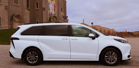 Toyota Sienna 2025