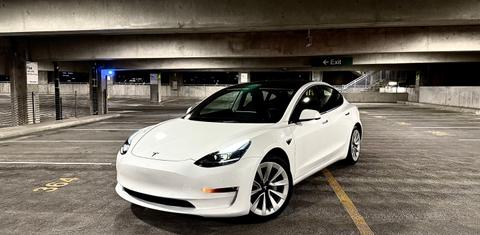 Tesla Model 3 2022