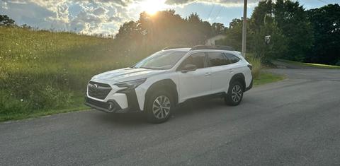 Subaru Outback 2025