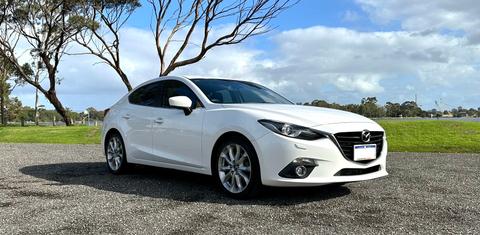 Mazda MAZDA3 2015