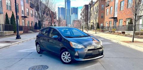Toyota Prius c 2013