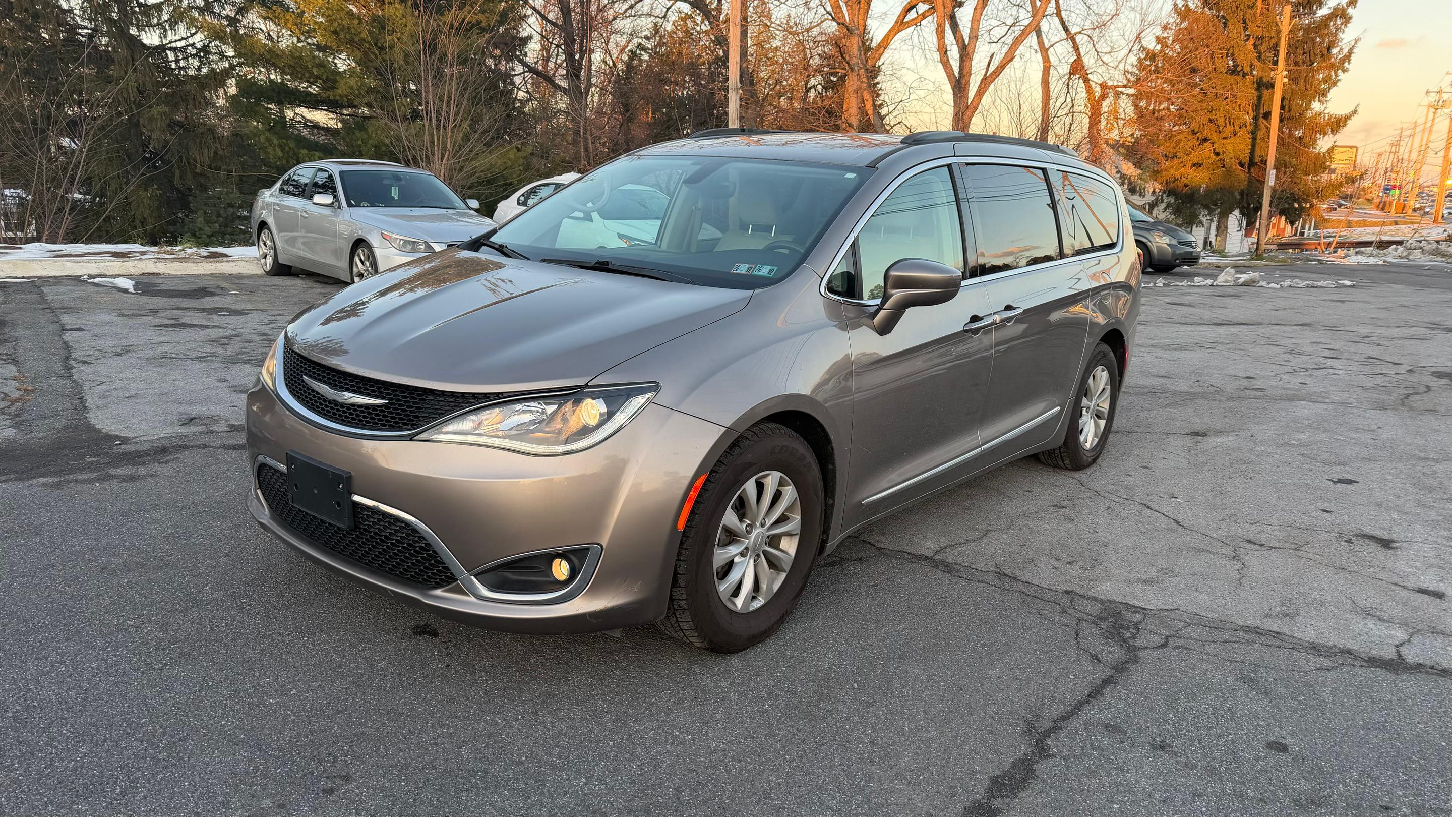 Chrysler Pacifica 2017 in 