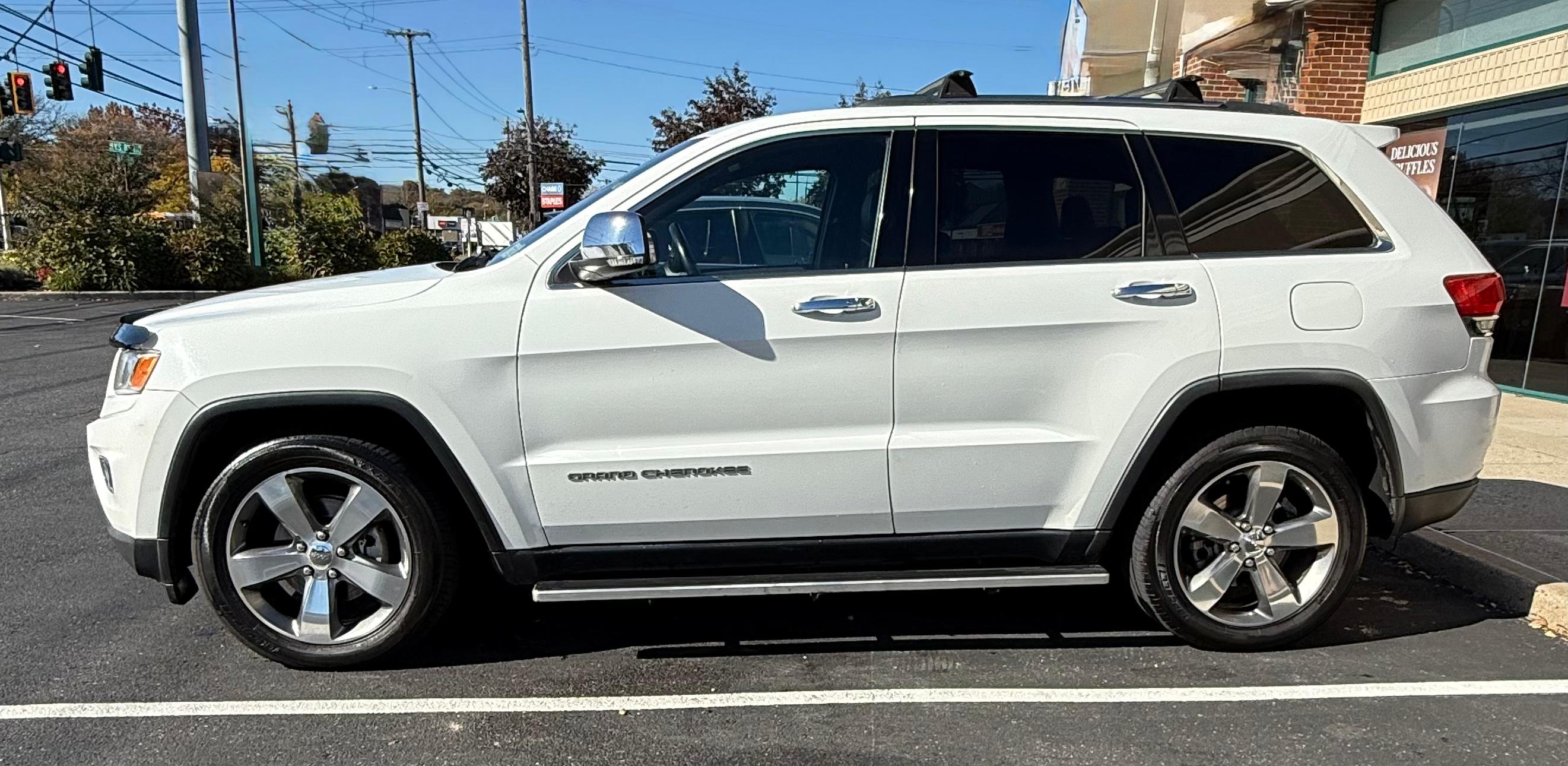 Jeep Grand Cherokee 2015 in Huntington Station, NY