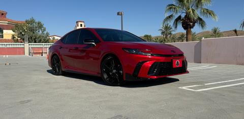 Toyota Camry Hybrid 2026