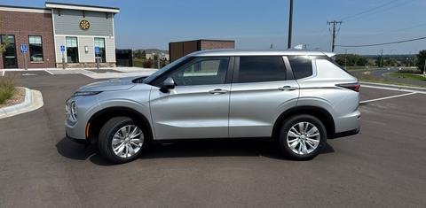 Mitsubishi Outlander 2025