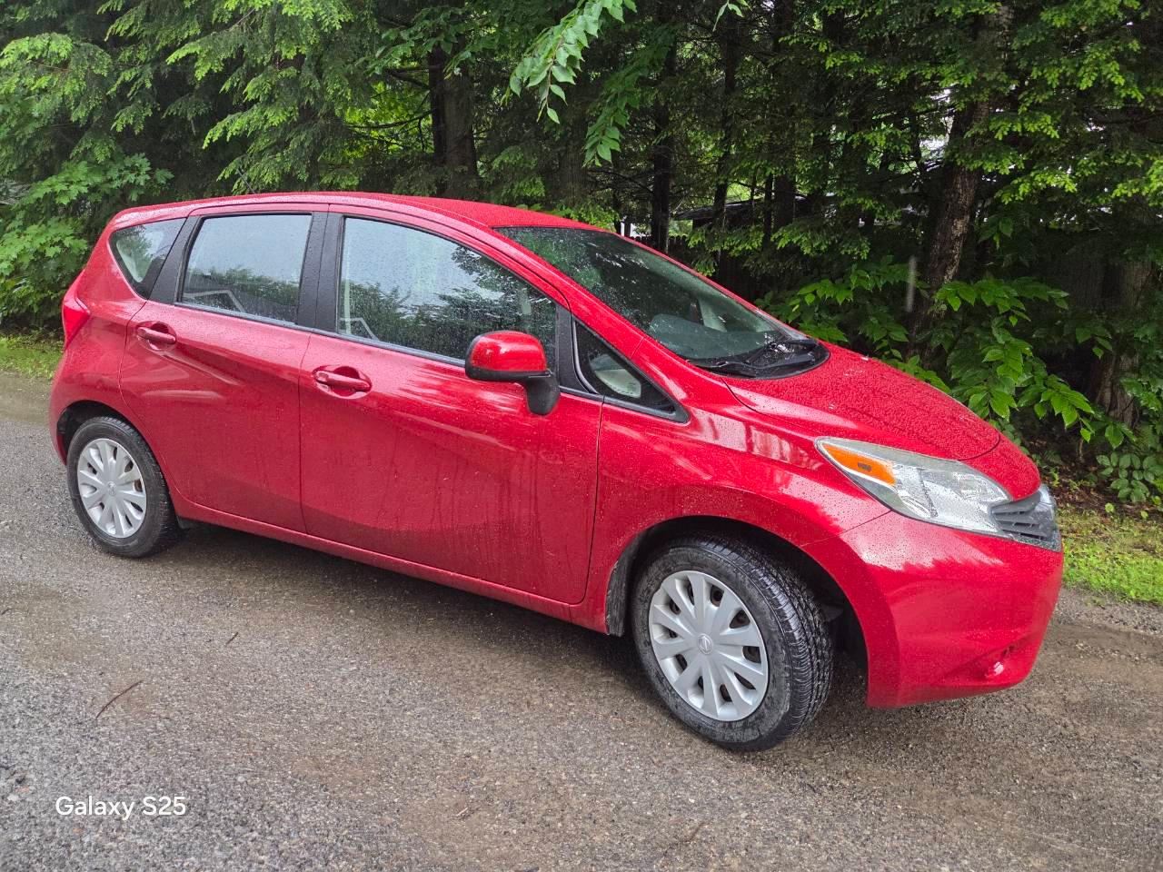 Nissan Versa Note 2014 in Saint-Colomban, QC