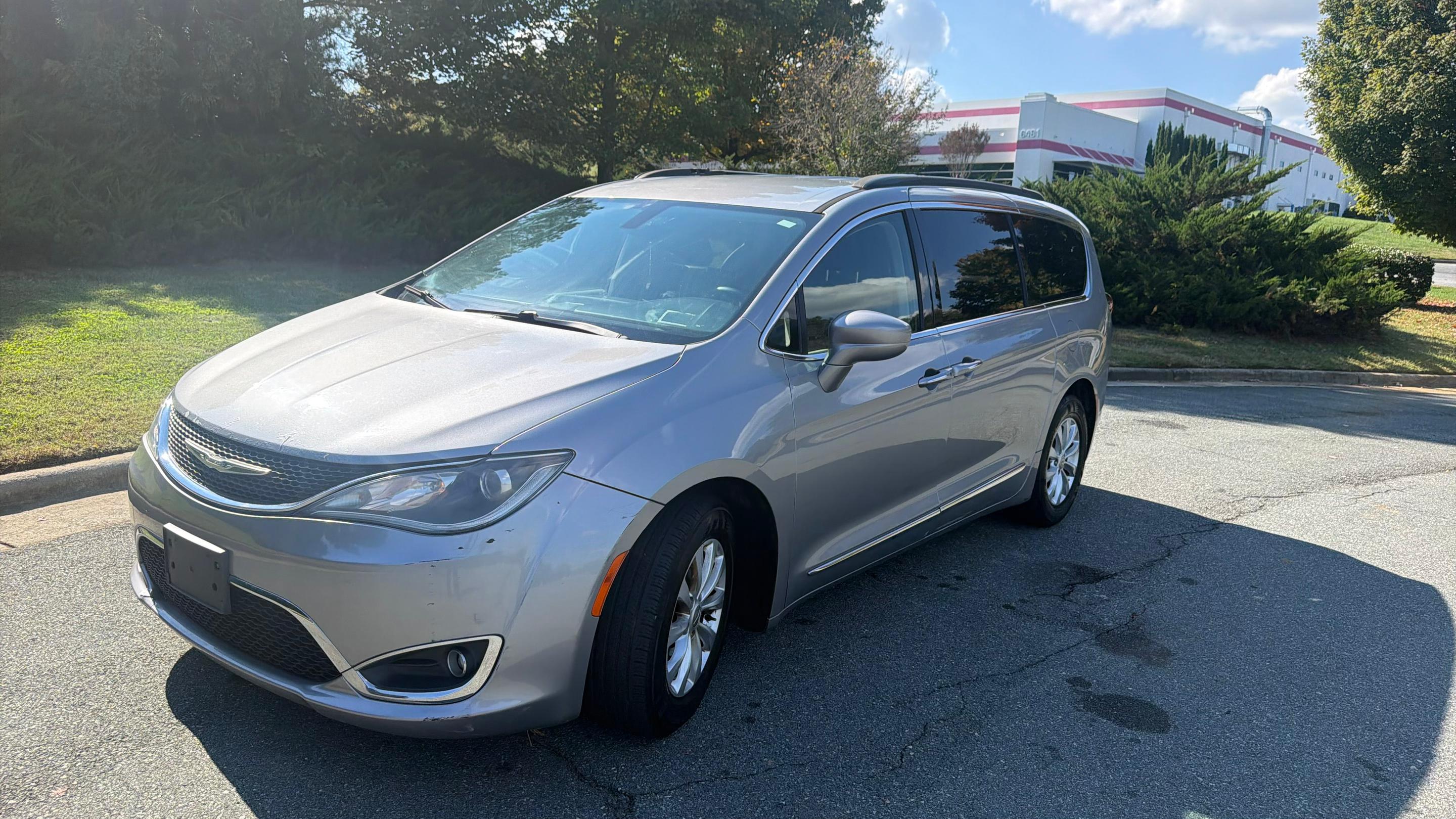 Chrysler Pacifica 2017 in Greensboro, NC