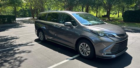 Toyota Sienna 2024