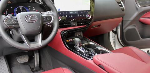 Lexus NX 2024