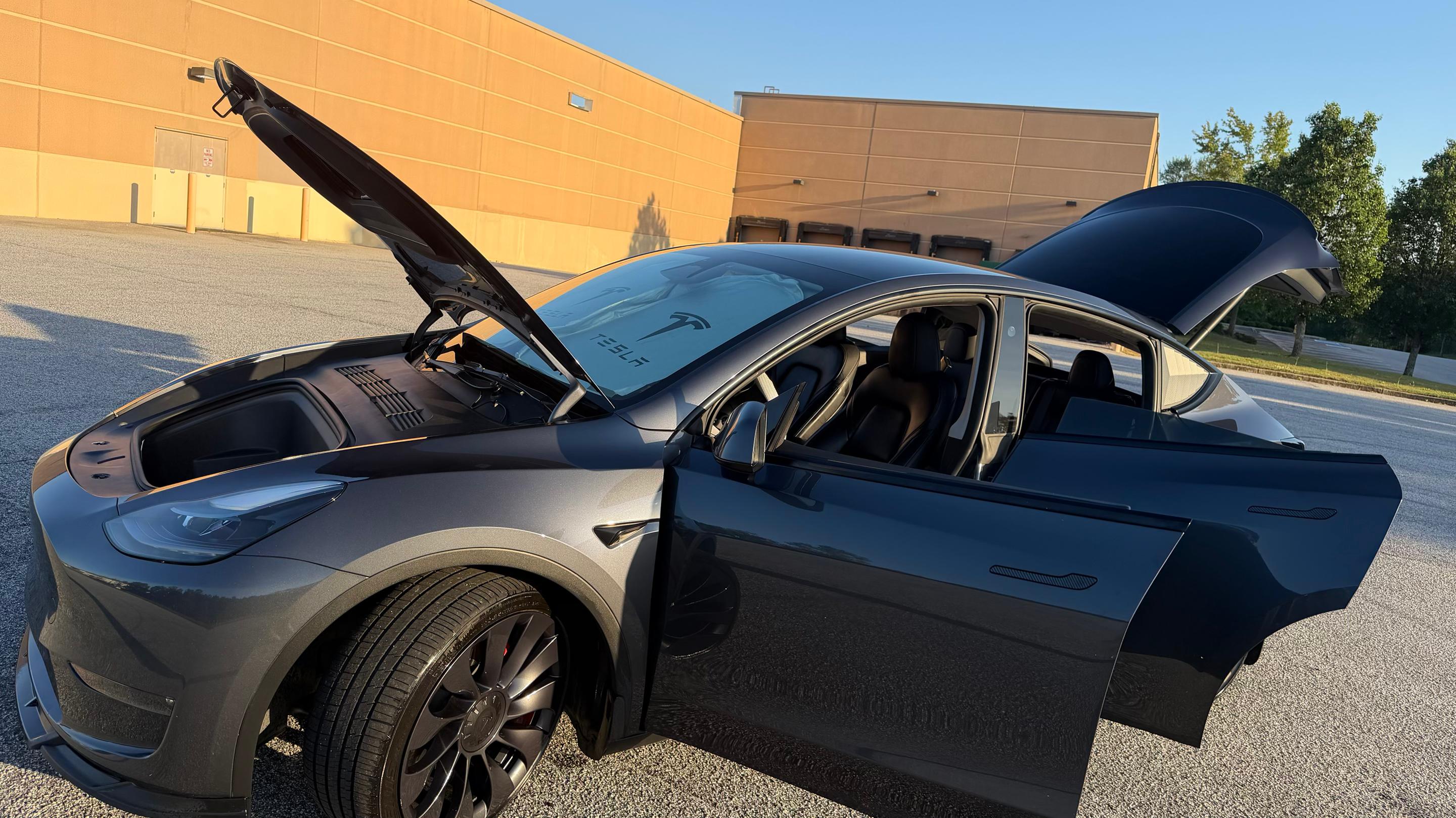 Tesla Model Y 2023 in Macon, GA