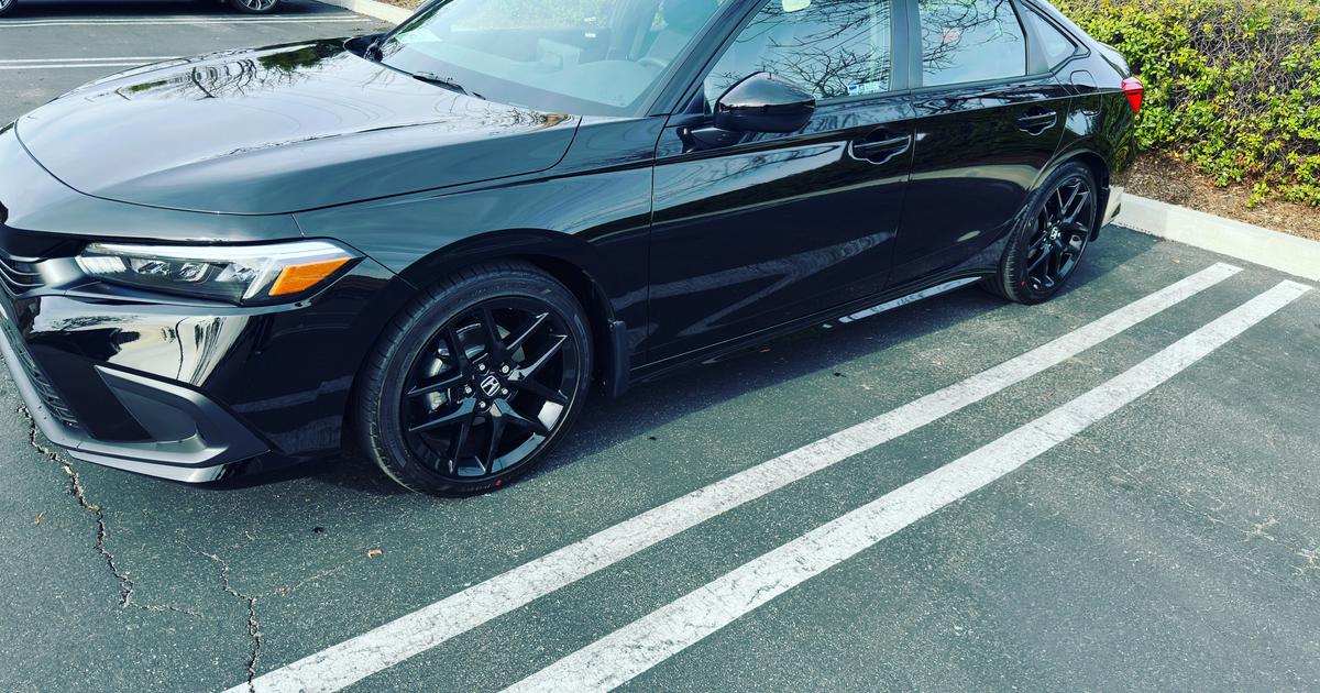 Honda Civic 2023 rental in Winchester, CA by Joseph L. Turo