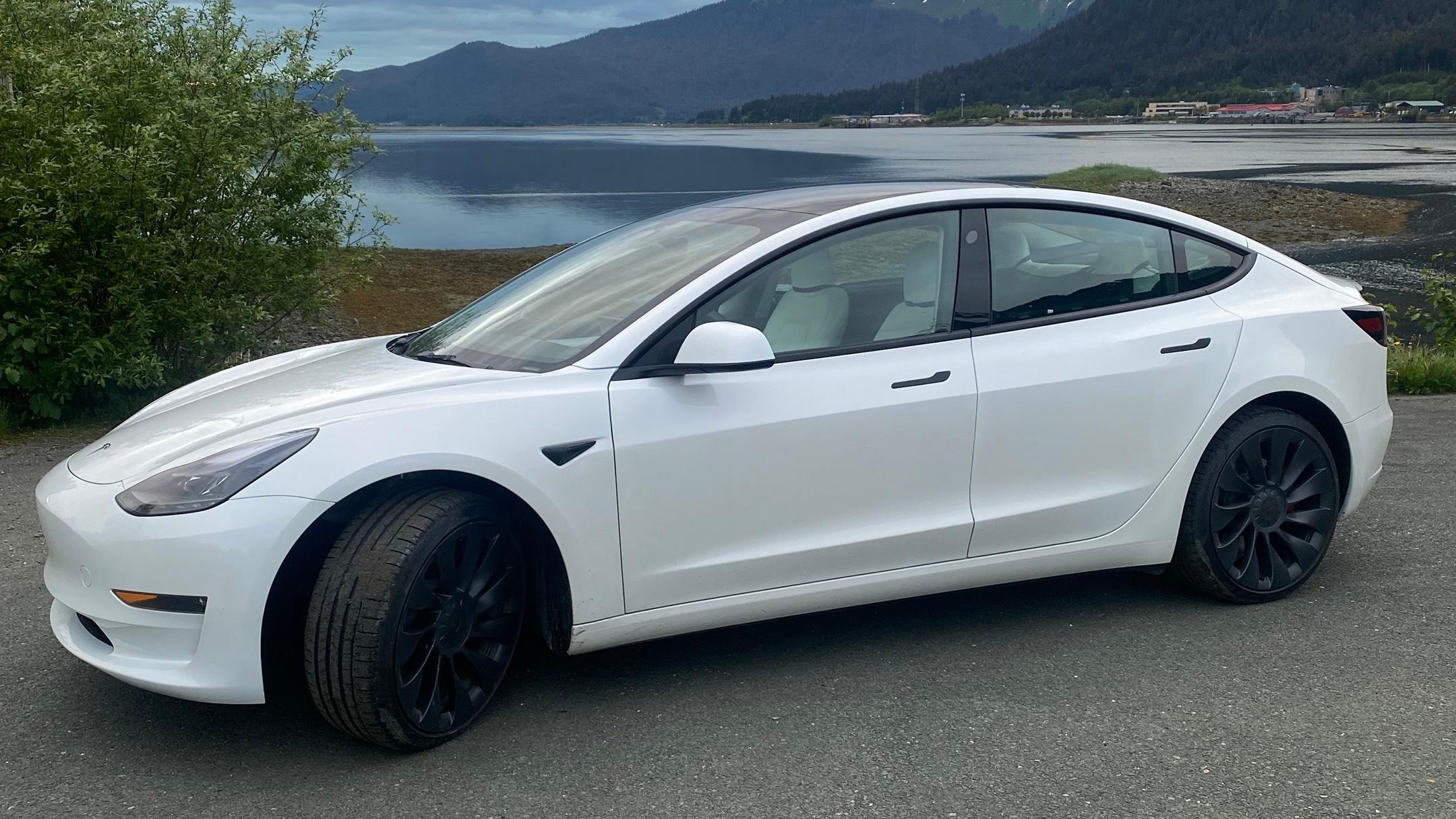 Tesla Model 3 2023 in Juneau, AK