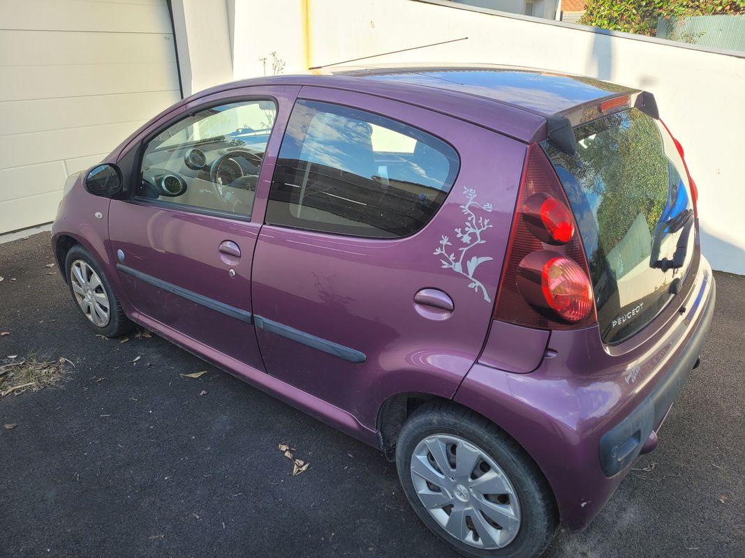 Peugeot 107 2012 à La Roche-sur-Yon
