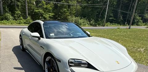 Porsche Taycan 2022