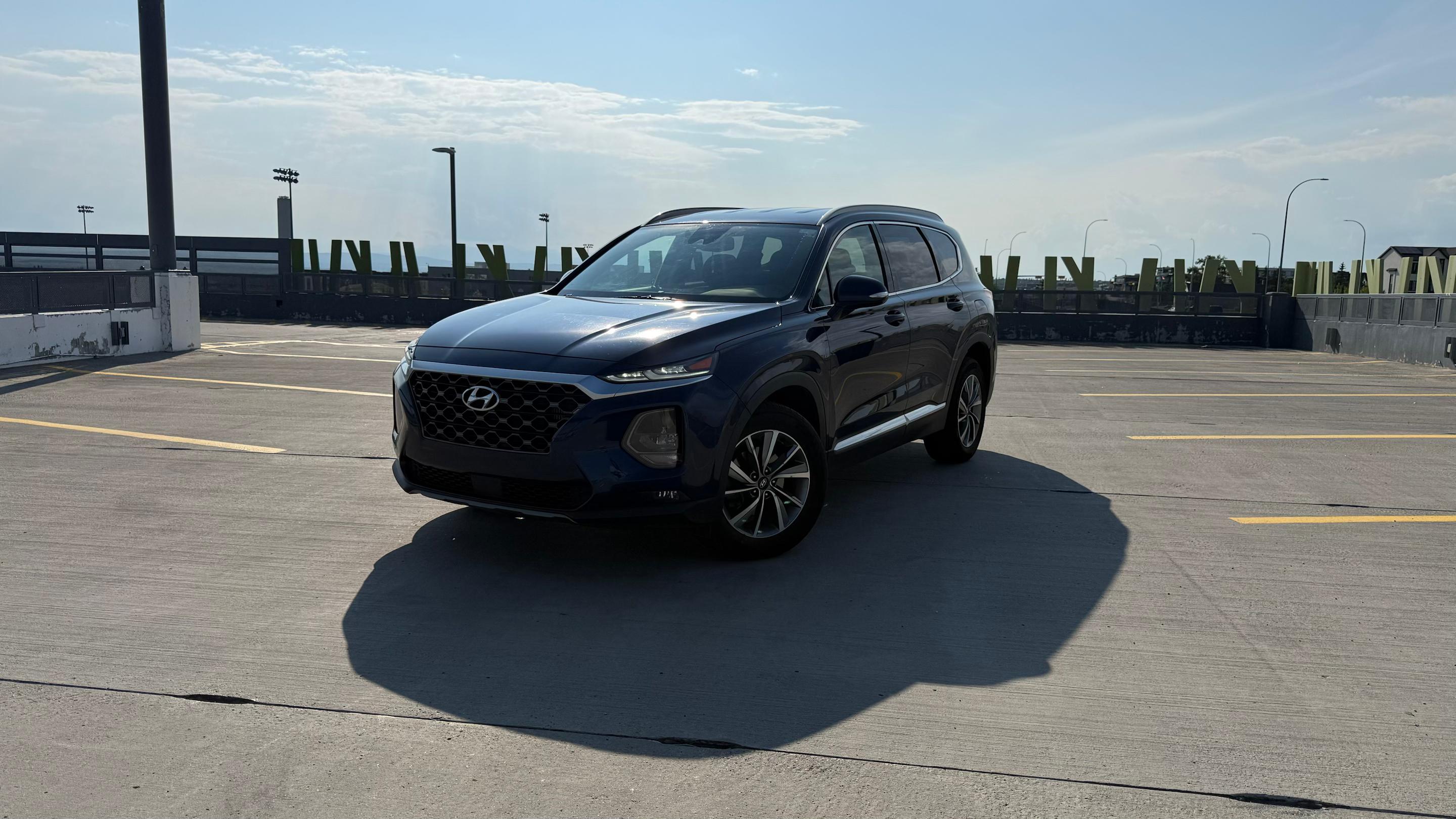 Hyundai Santa Fe 2019 in Calgary, AB
