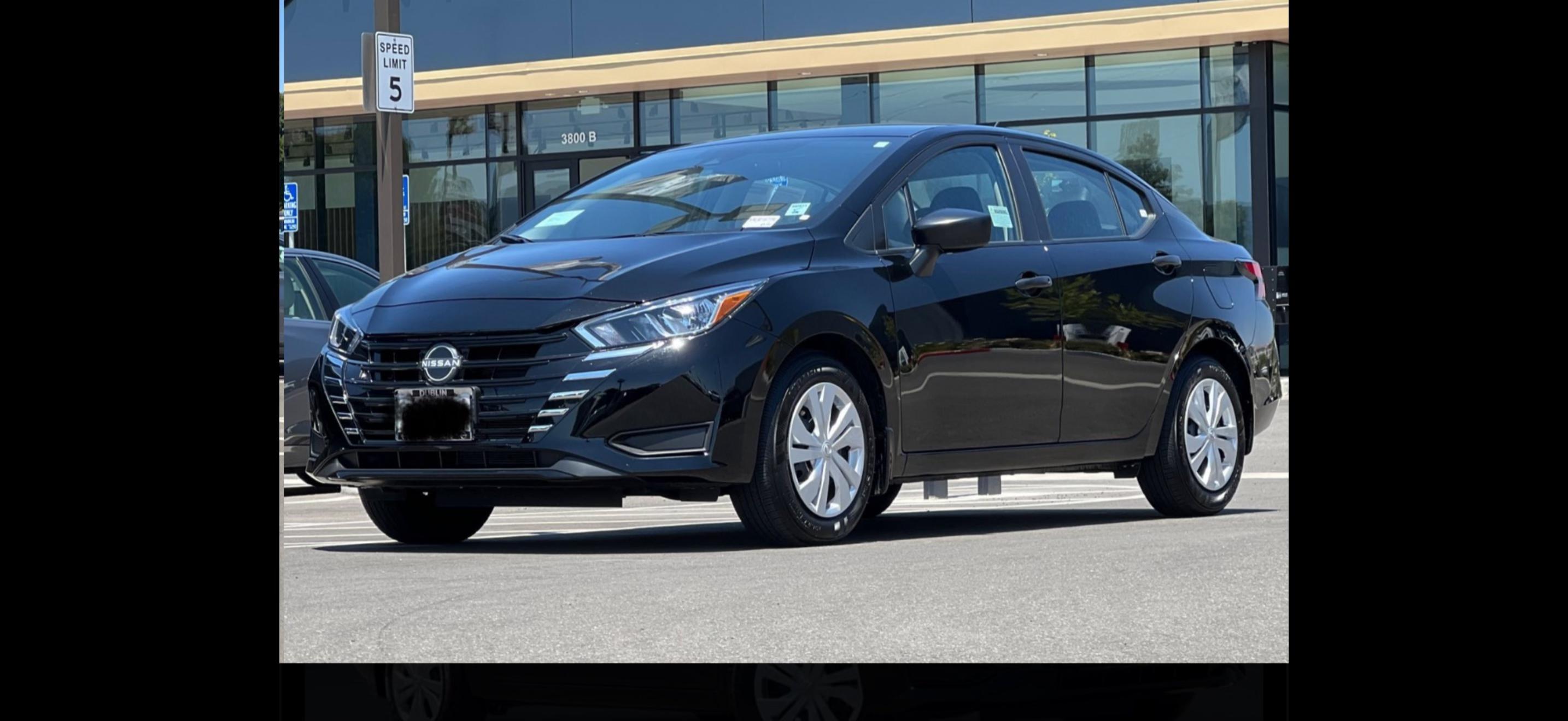 Nissan Versa 2024 in 