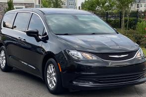 Chrysler Pacifica car