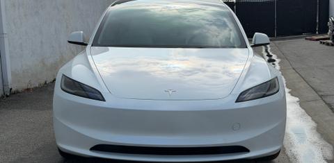 Tesla Model 3 2024