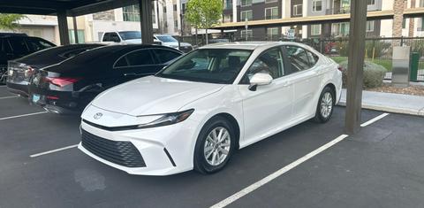 Toyota Camry Hybrid 2026