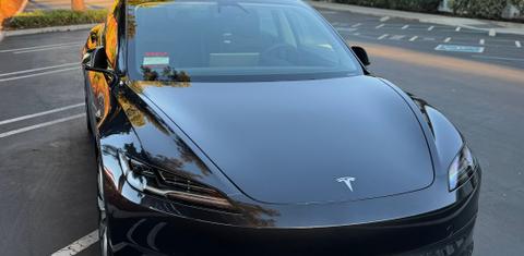 Tesla Model 3 2024