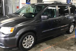 Chrysler Town & Country car