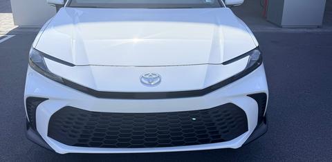 Toyota Camry Hybrid 2026