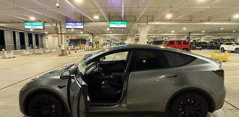 Tesla Model Y 2024