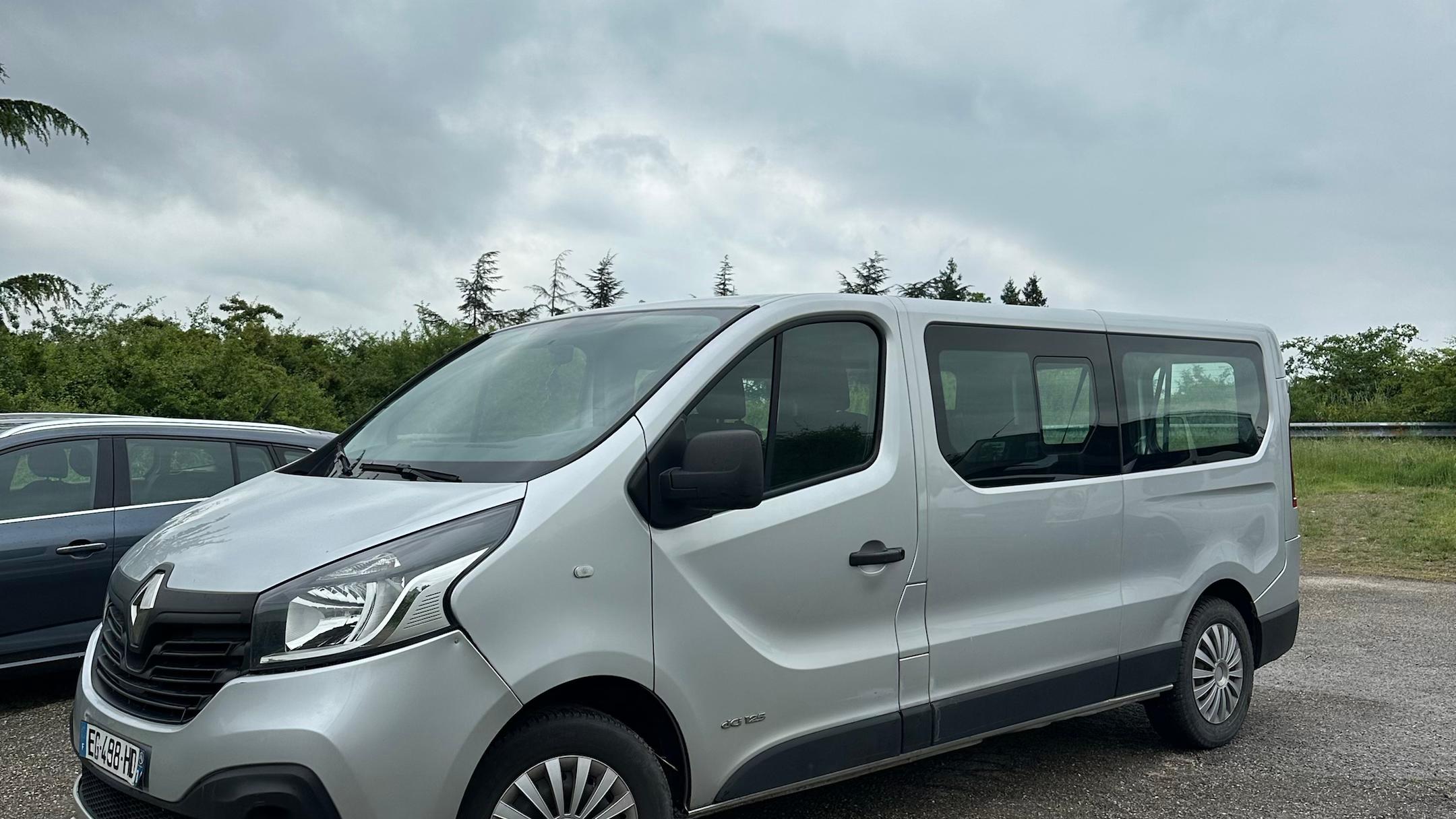 Renault TRAFIC III 2016 à St-chamond
