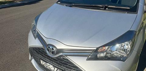 Toyota YARIS 2015