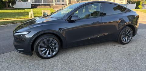 Tesla Model Y 2026