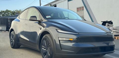 Tesla Model Y 2026