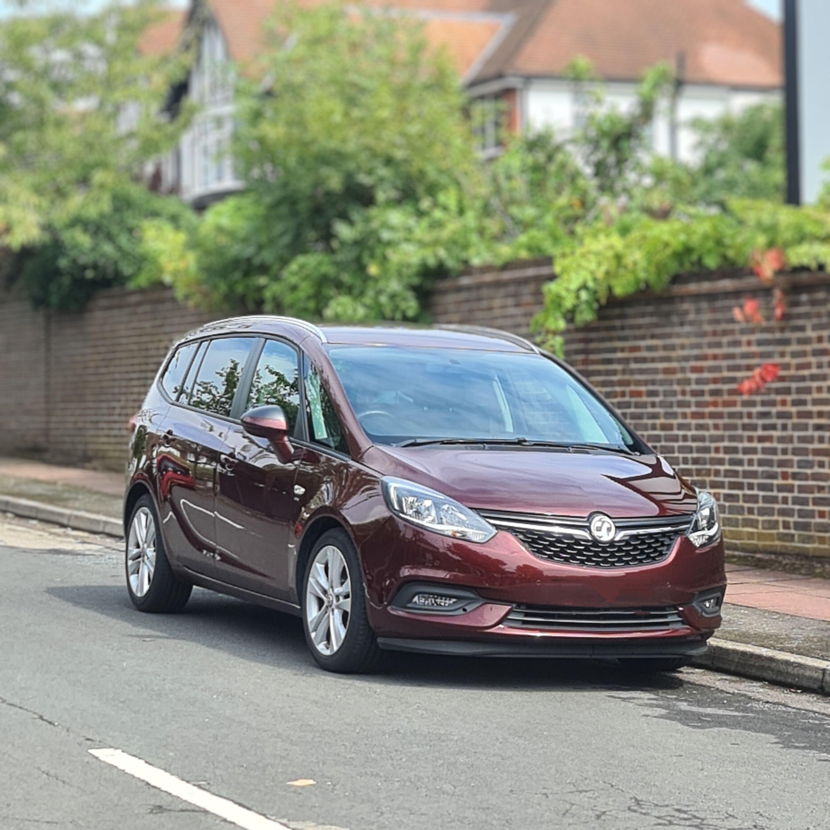 Vauxhall Zafira Tourer 2018 in Bromley