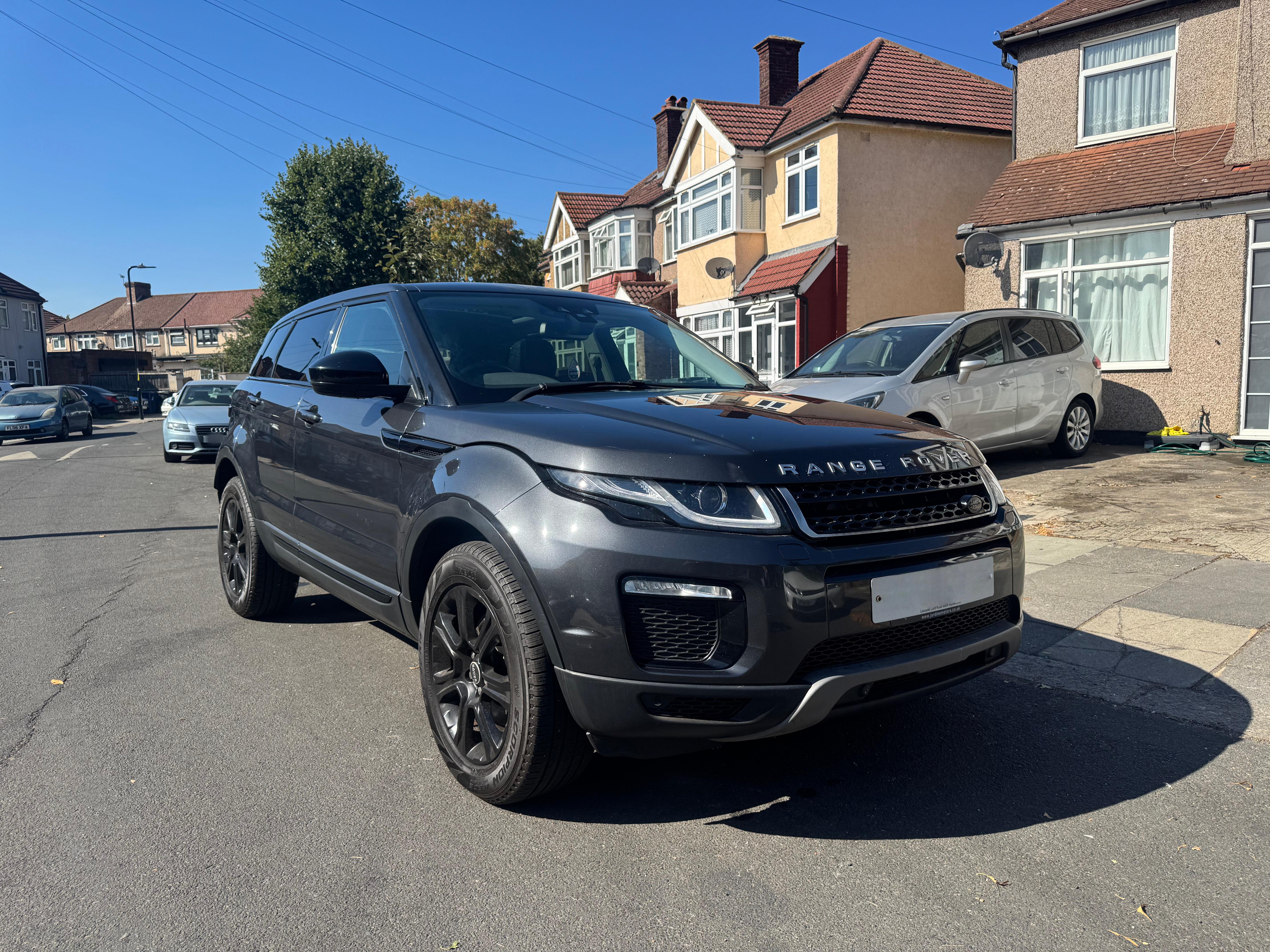 Land Rover Range Rover Evoque 2018 in Southall