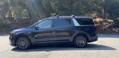 Kia Carnival Hybrid 2025
