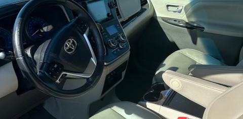 Toyota Sienna 2016