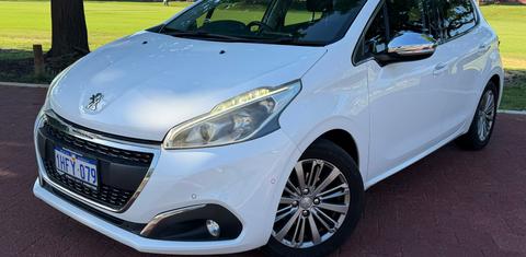 Peugeot 208 2016