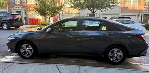 Hyundai Elantra 2024