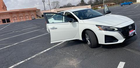 Nissan Altima 2025