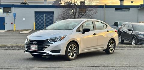 Nissan Versa 2024