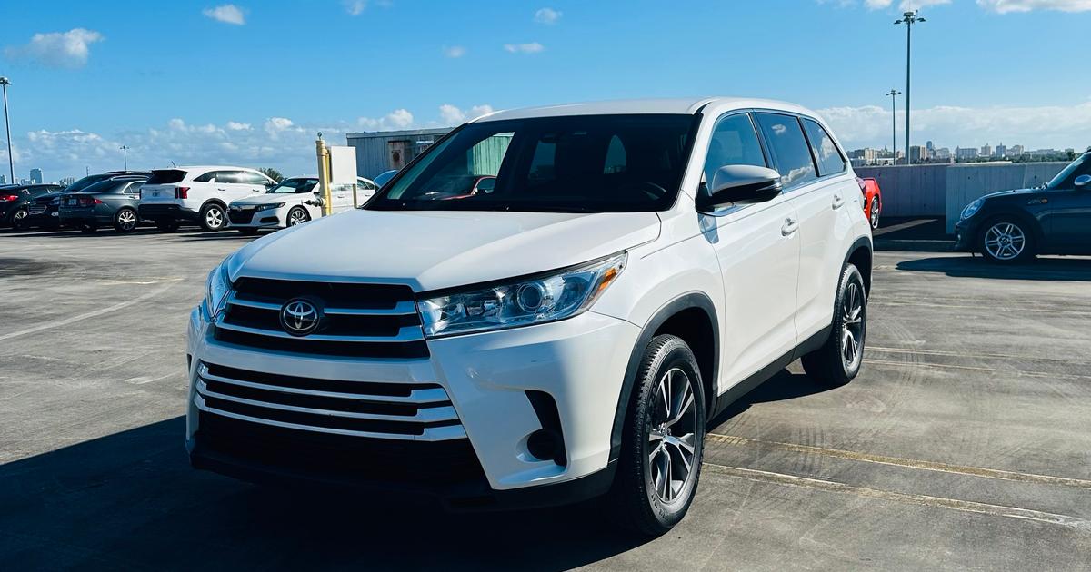 Toyota Highlander 2019 rental in Miami, FL by Natasha S. Turo