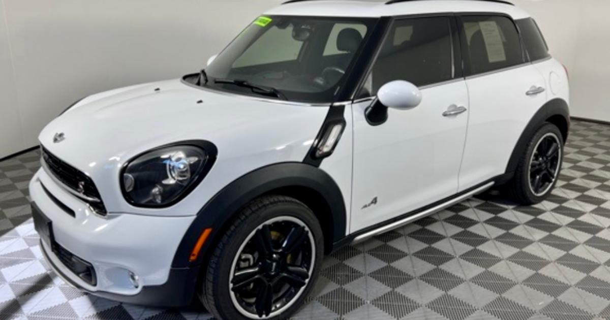 MINI Countryman 2016 rental in Thornton, CO by Lora B. Turo