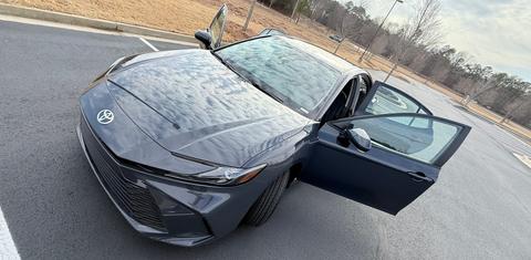 Toyota Camry Hybrid 2025