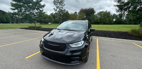 Chrysler Pacifica 2023
