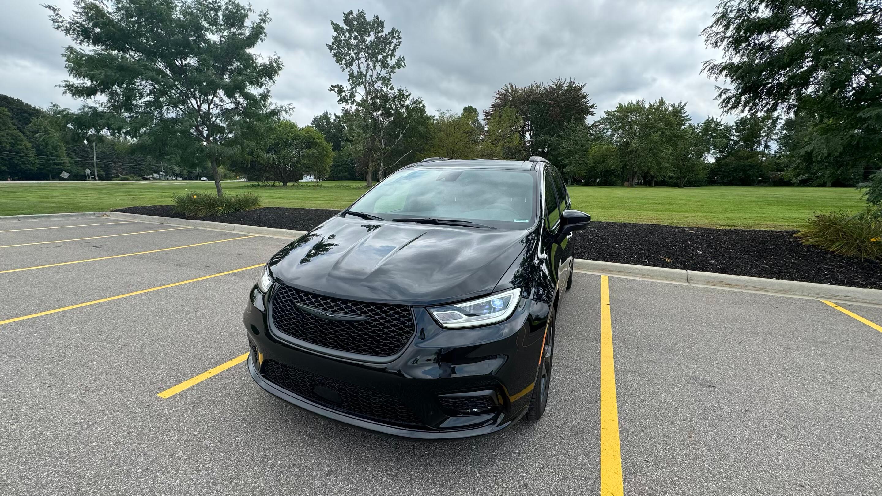 Chrysler Pacifica 2023 in Madison Heights, MI