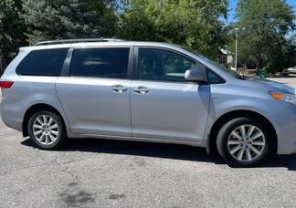 Toyota Sienna car