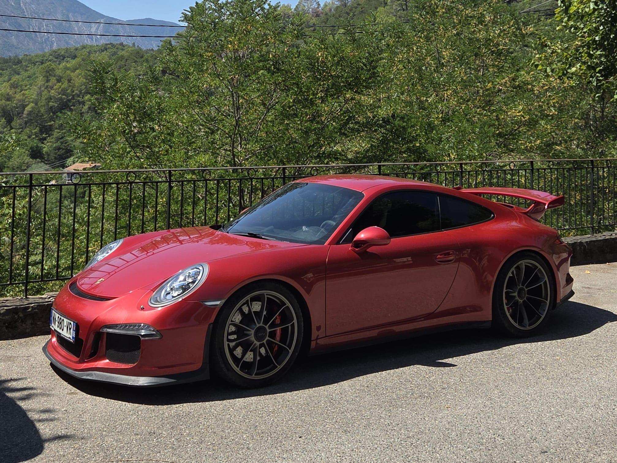 Porsche 911 2014 à Contes