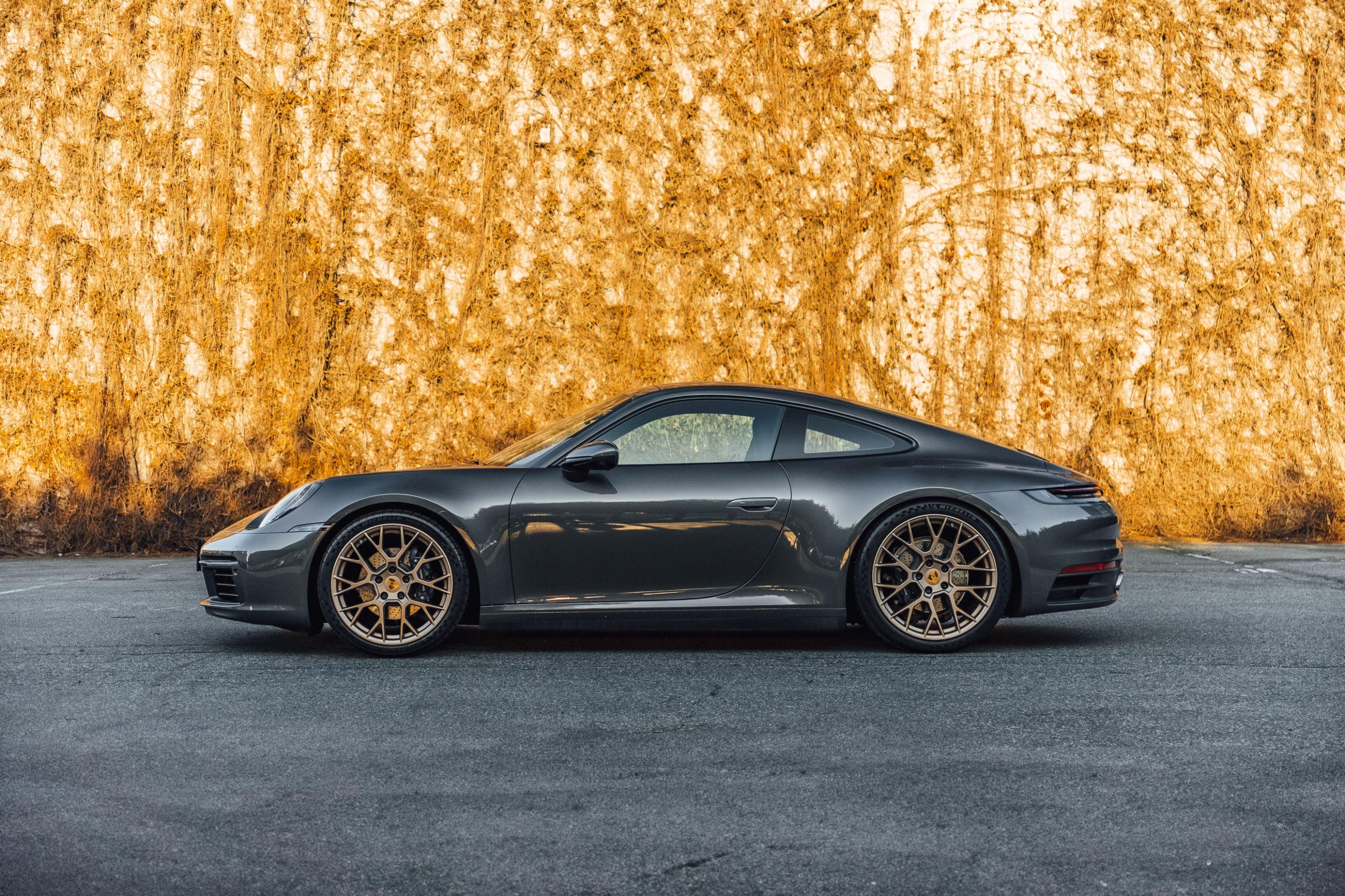 Porsche 911 2020 à 